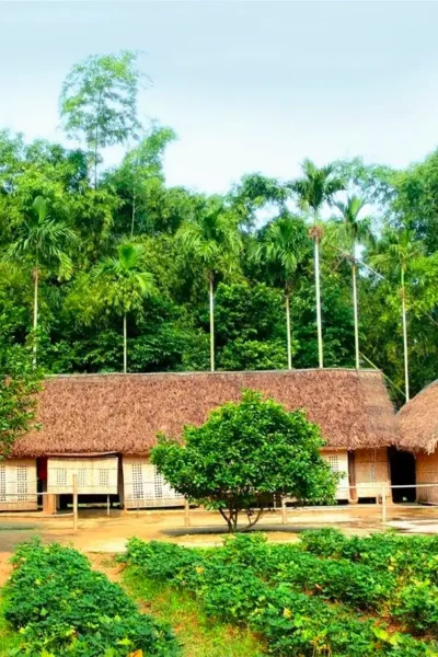 TN1: Tour Cẩm Phả - Chùa Hương Tích – Ngã Ba Đồng Lộc – Quê Bác